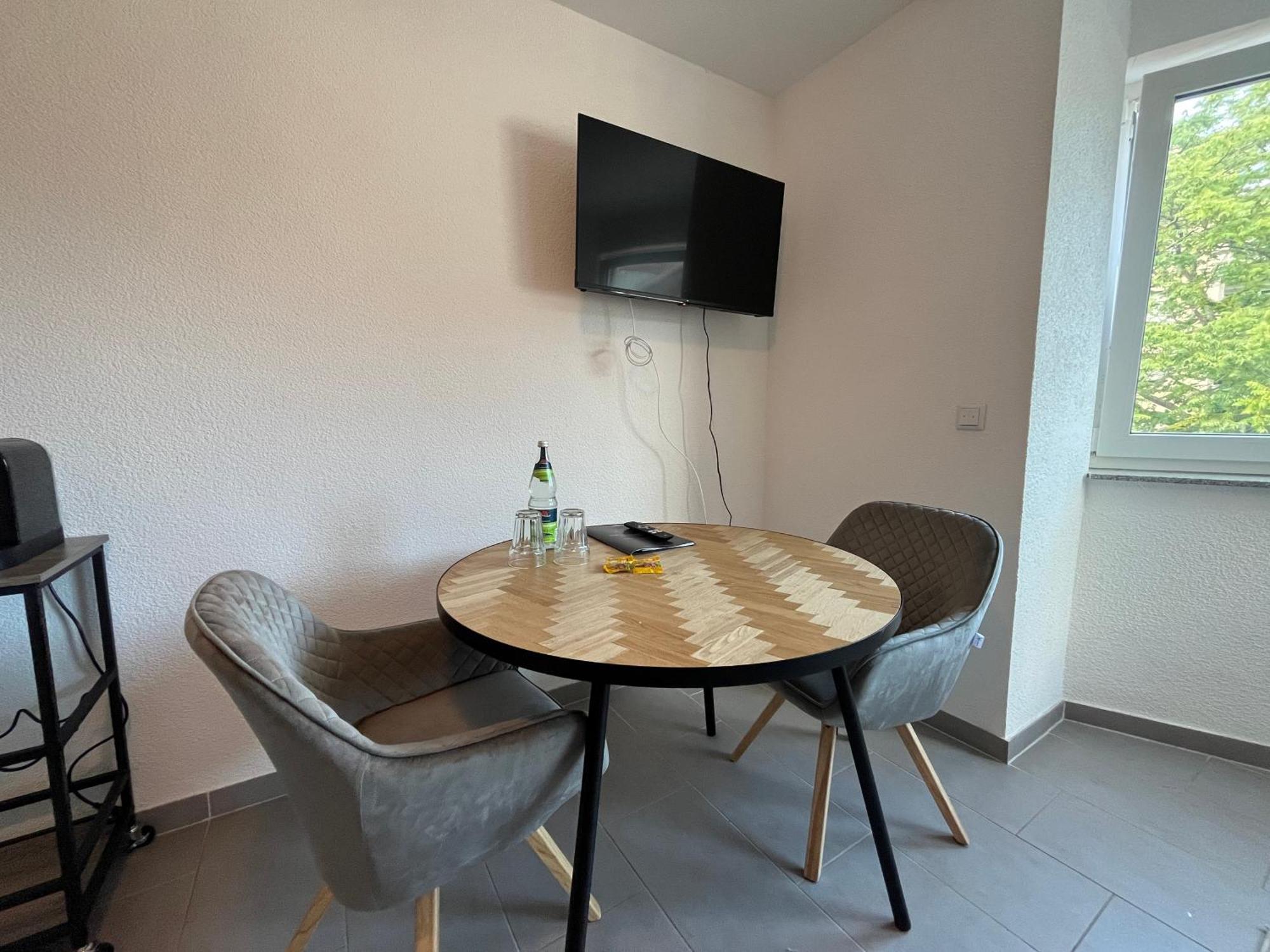 Simplex Apartments Am Europaplatz Karlsruhe Habitación foto